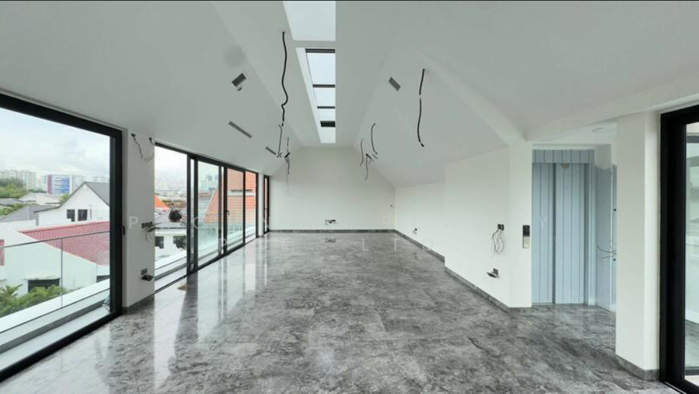 Massive Brand New Detached House